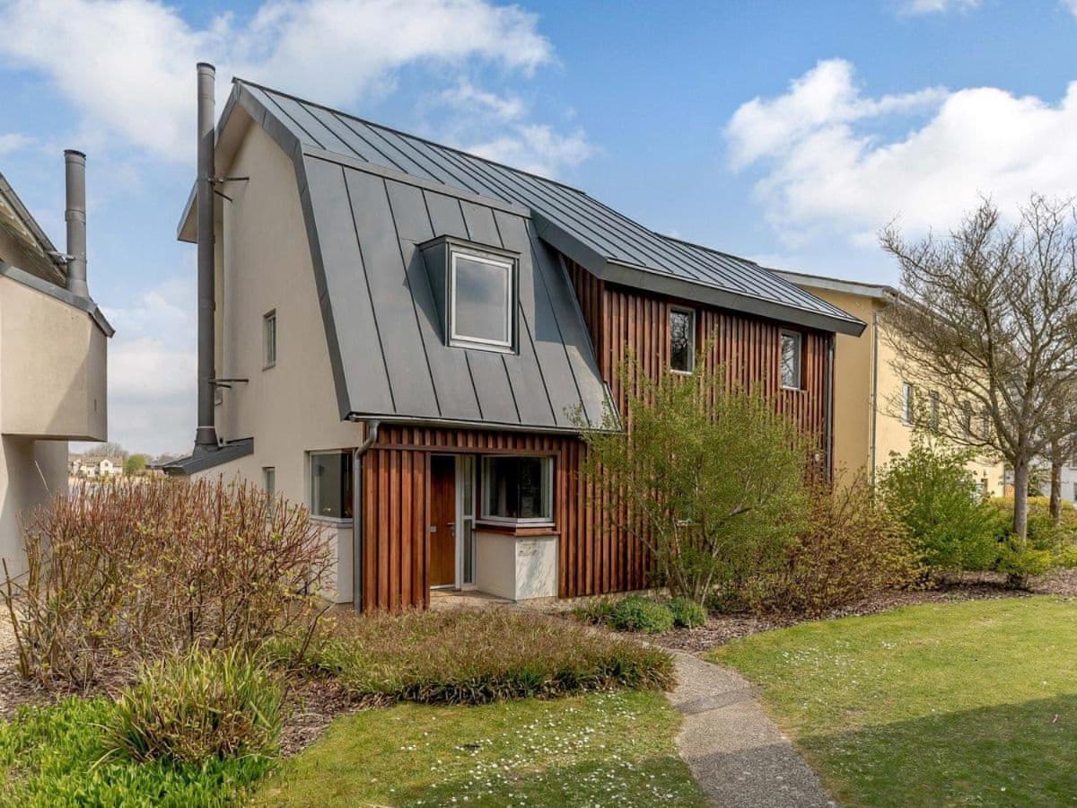 Cotswolds Lakehouse, With Hot Tub & Spa Access, Lower Mill Estate Somerford Keynes ภายนอก รูปภาพ